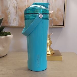 BrüMate MultiShaker 26 oz Aqua Blue